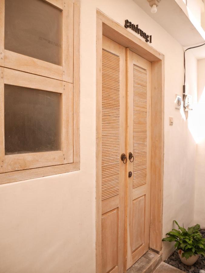 Betah Homestay Banyuwangi Баньюванги Экстерьер фото